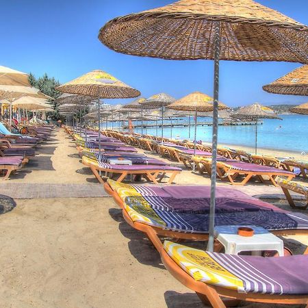 R+ Hotel By Rooms Çeşme Esterno foto