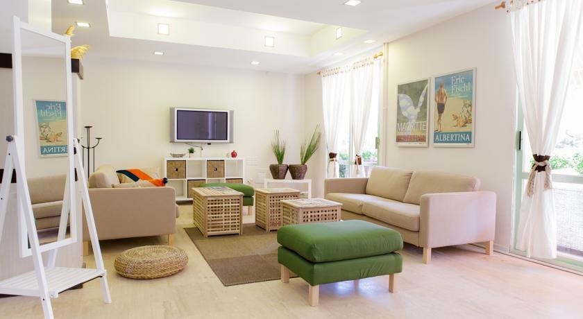 R+ Hotel By Rooms Çeşme Esterno foto