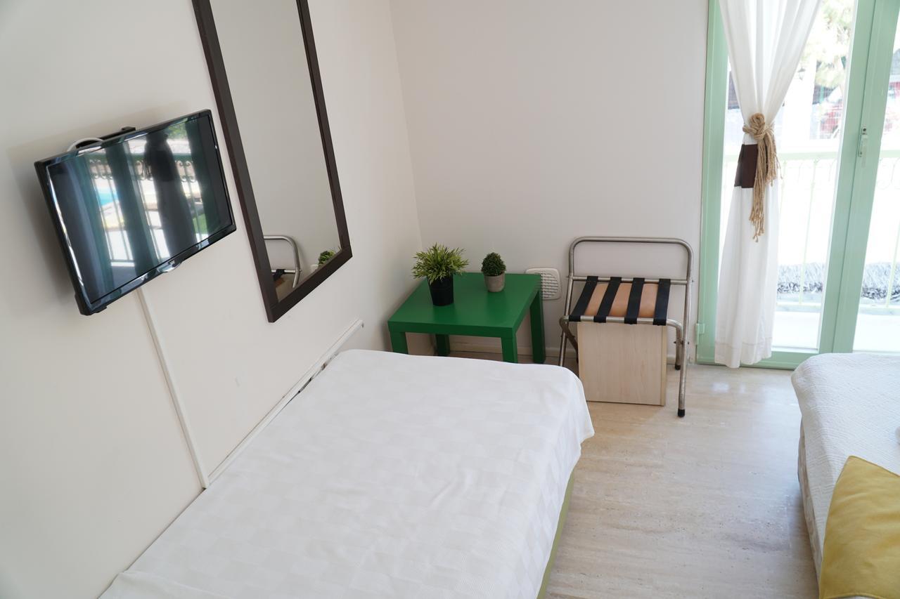 R+ Hotel By Rooms Çeşme Esterno foto