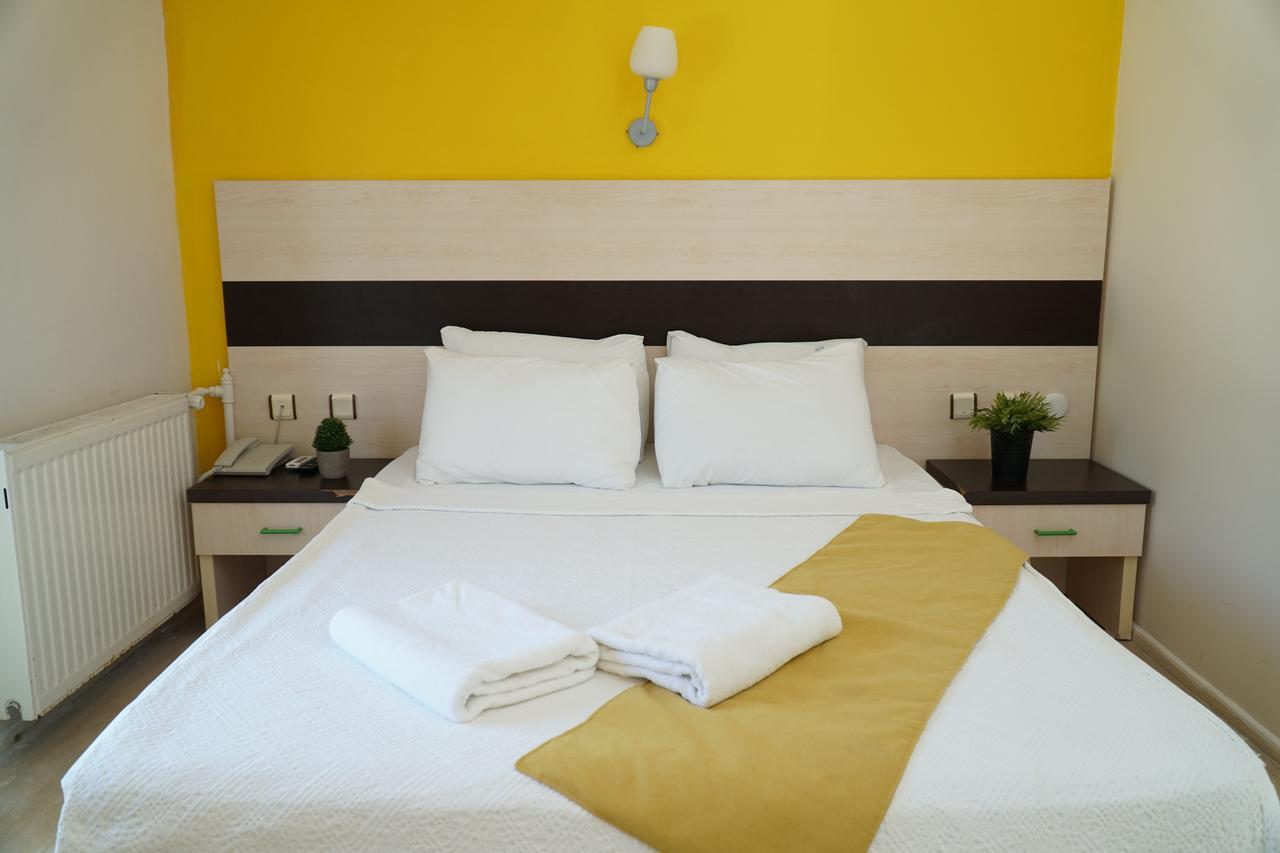 R+ Hotel By Rooms Çeşme Esterno foto